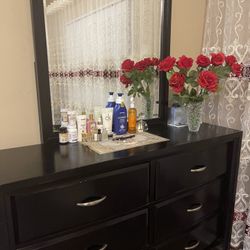 Dressr Mirror  Black Collar 