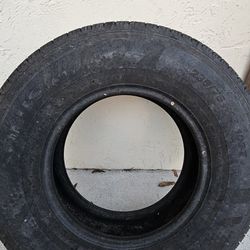 Kumho Tire 235/75 R15 105T