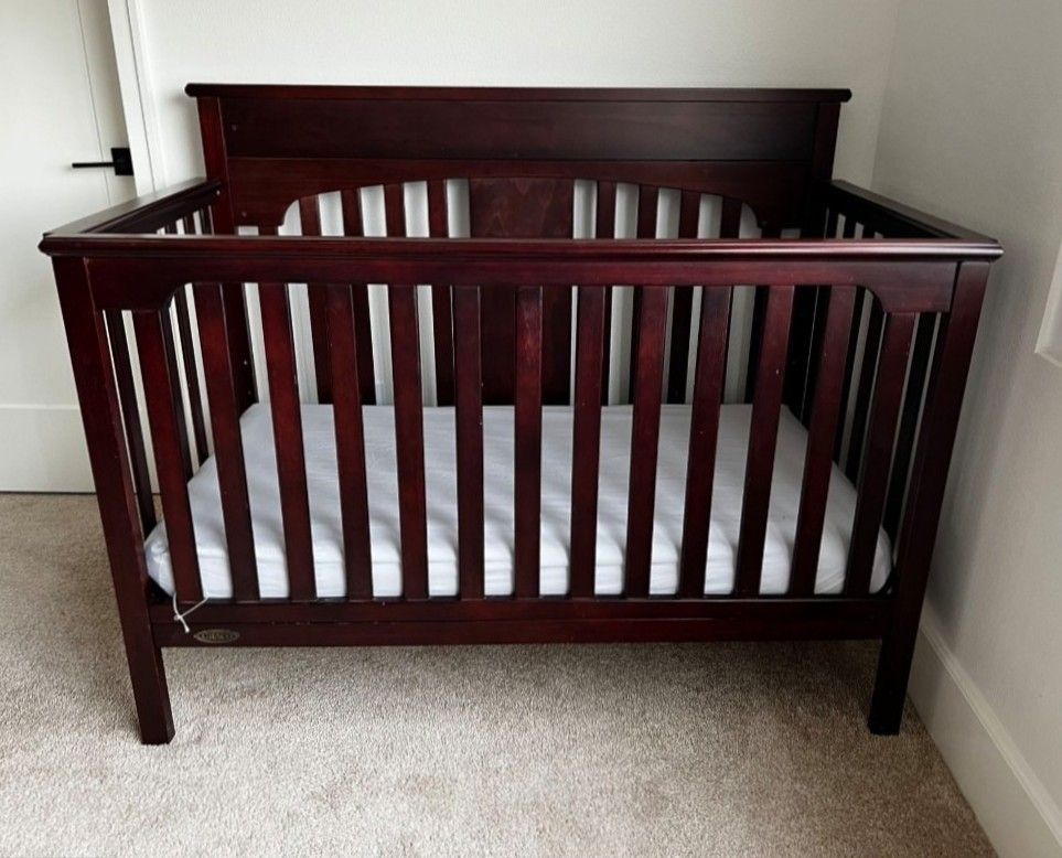 GRACO Lauren 5-in-1 Crib 