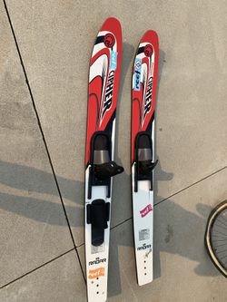 Trainer Water Skis