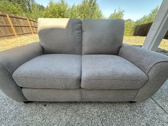 Loveseat 2 couches