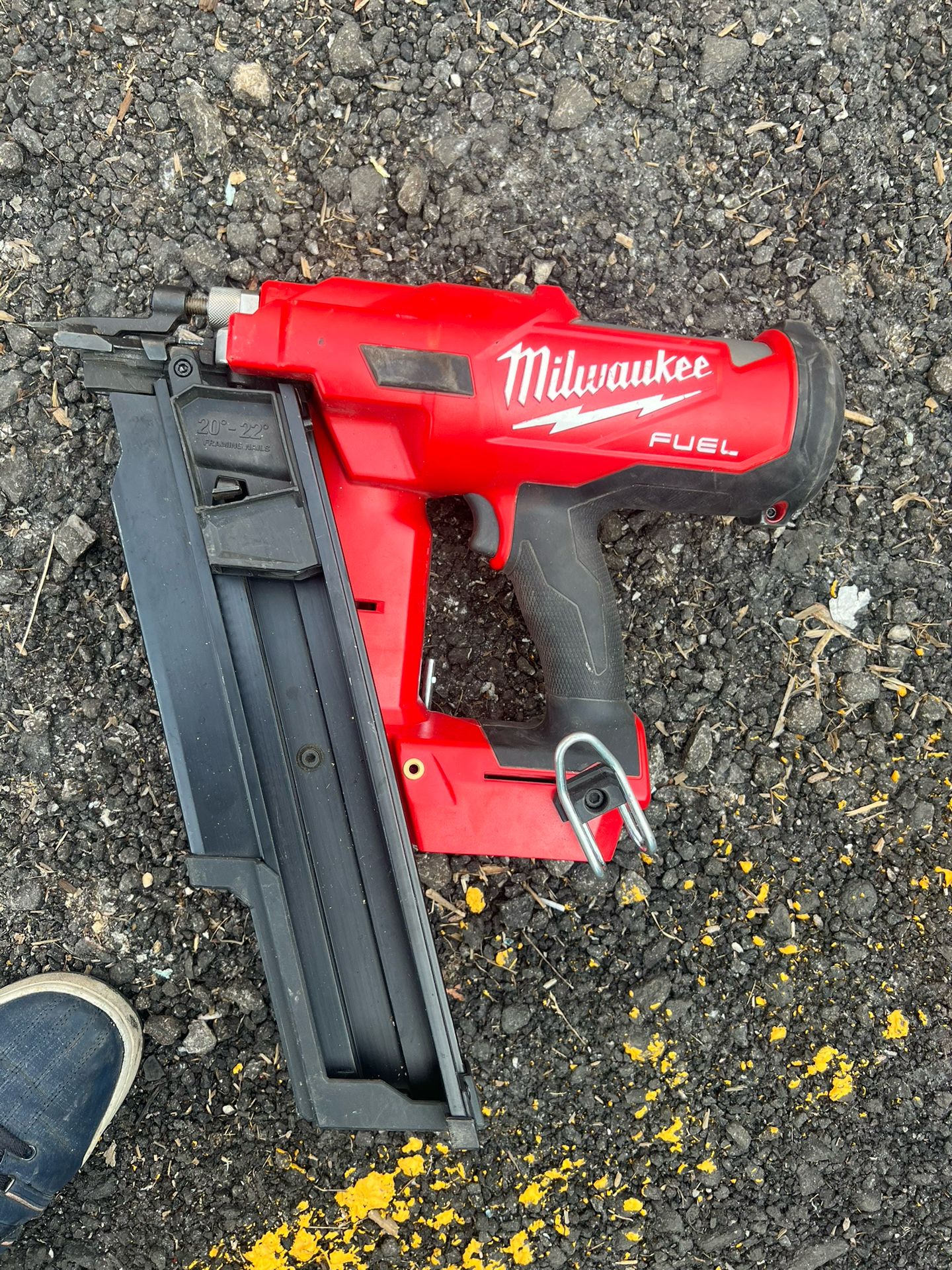 Milwaukee M18 FUEL 21 Degree Framing Nailer