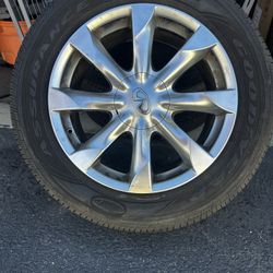 Infiniti Wheels & Tires