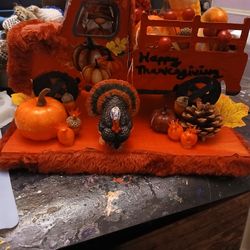 Thanksgiving Truck Centerpiece 