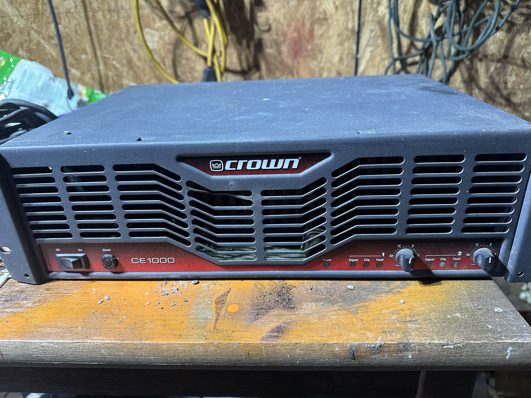 Crown Ce 1000 Amp With 20ft Wires