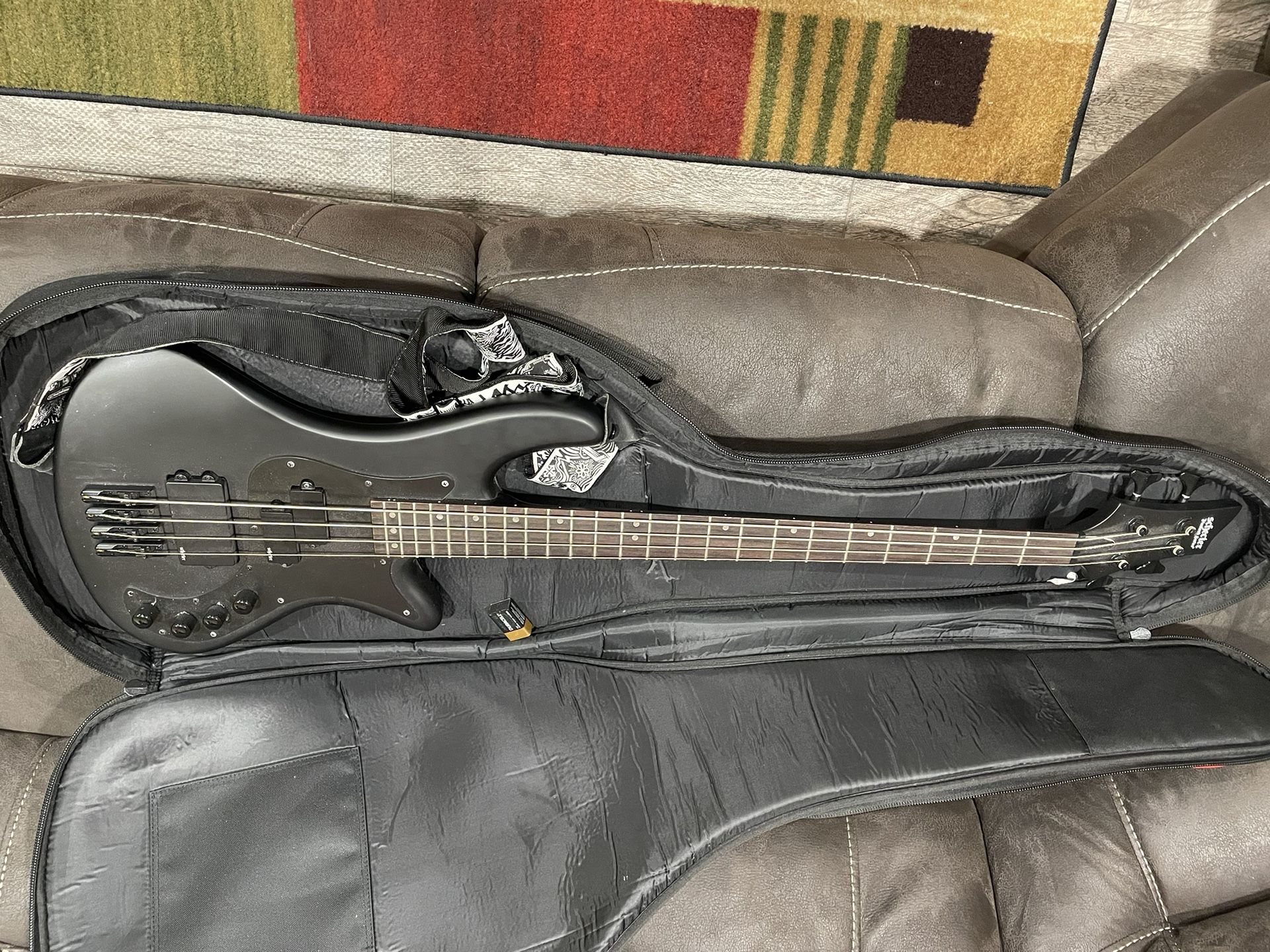 Schecter Stealth Iv Bass