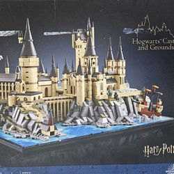 

LEGO - Harry Potter Hogwarts Castle and Grounds Wizarding Building Set 76419


