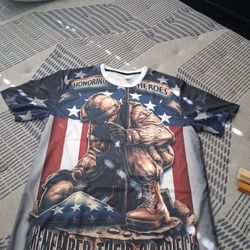 US Military Veteran Patriotic T Shirt XL 