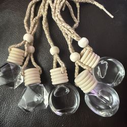 Vanilla or lilac sent air car air fresheners