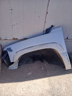front  driver side fender