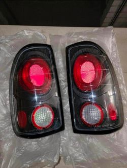 97-04 Dodge Dakota Tail lights Taillights Luces Traseras