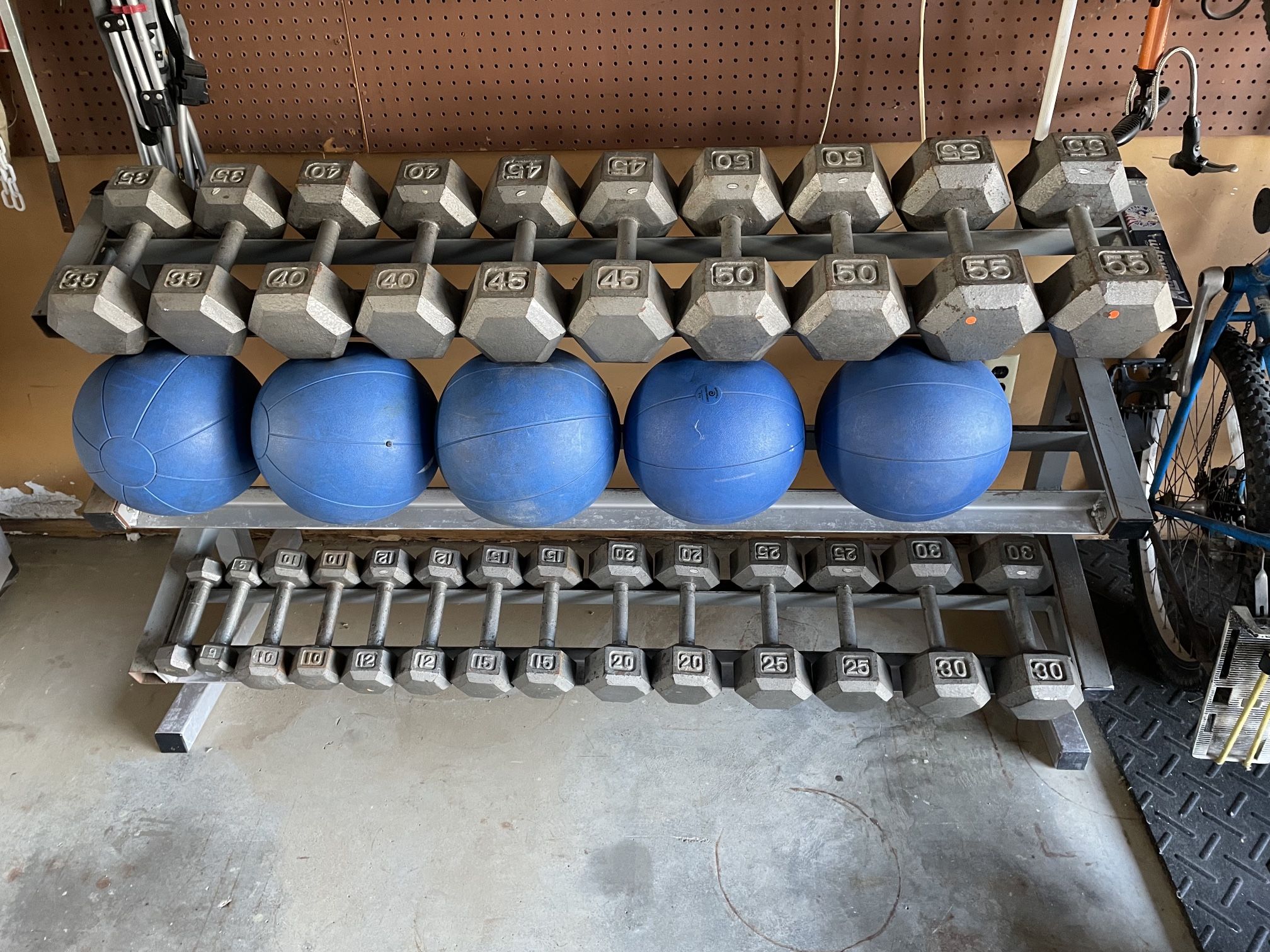 Steel Dumbbells &rack 5-55lbs