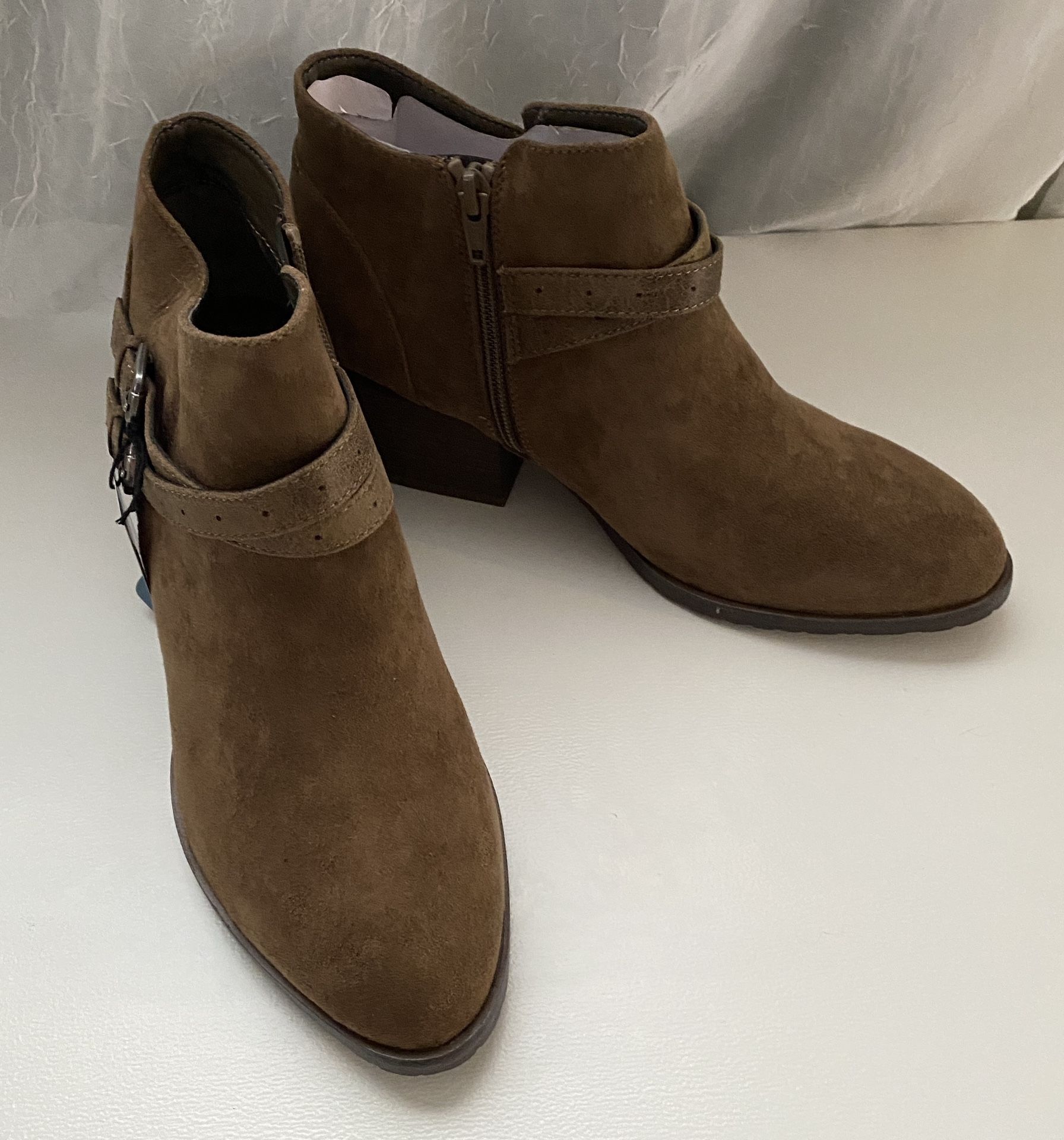 Women’s Boots- New! size 9.5