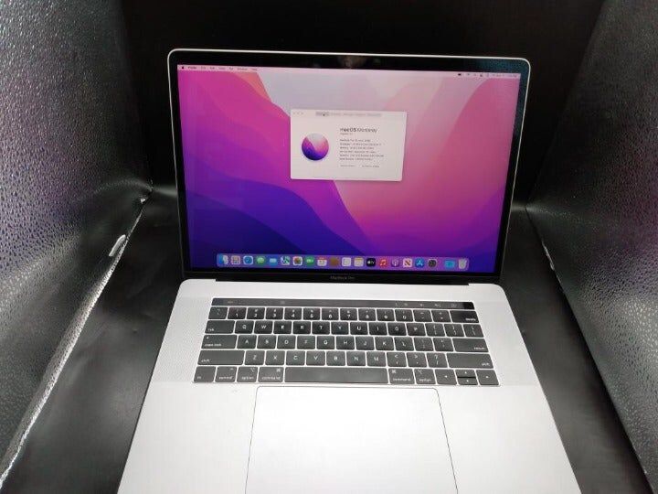 Apple MacBook Pro 2018 Touch Bar