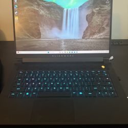 Alienware M15 r7 Laptop