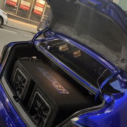 2 12” Kicker L7S Subwoofers 