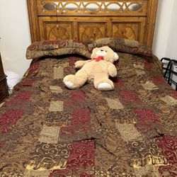 Solid Wood headboard/footboard And Dresser With Mirror