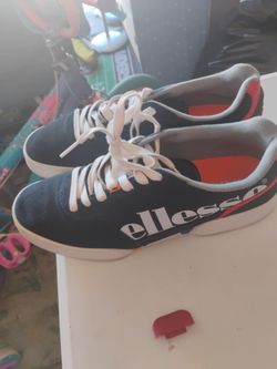 Ellesse tennis shoes