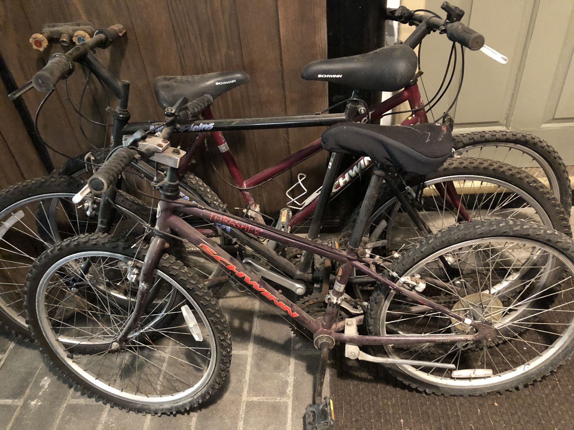 Bicycles!! Schwinn, Giant, Kids, Adult dusty but functional.