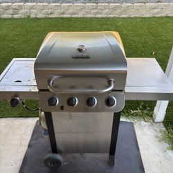Charbroil Gas Grill