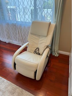 Massage Chair Human Touch WholeBody with Bodymap Pro