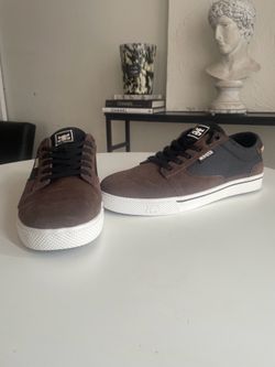 IPath skate shoes size 12
