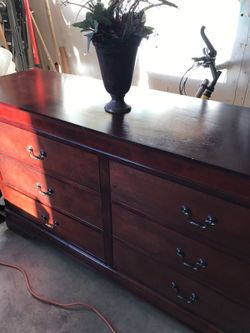Dresser