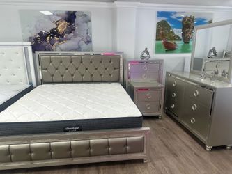 Amazing Deal‼️Gorgeous 5pc Bedroom Set On Sale Now $999