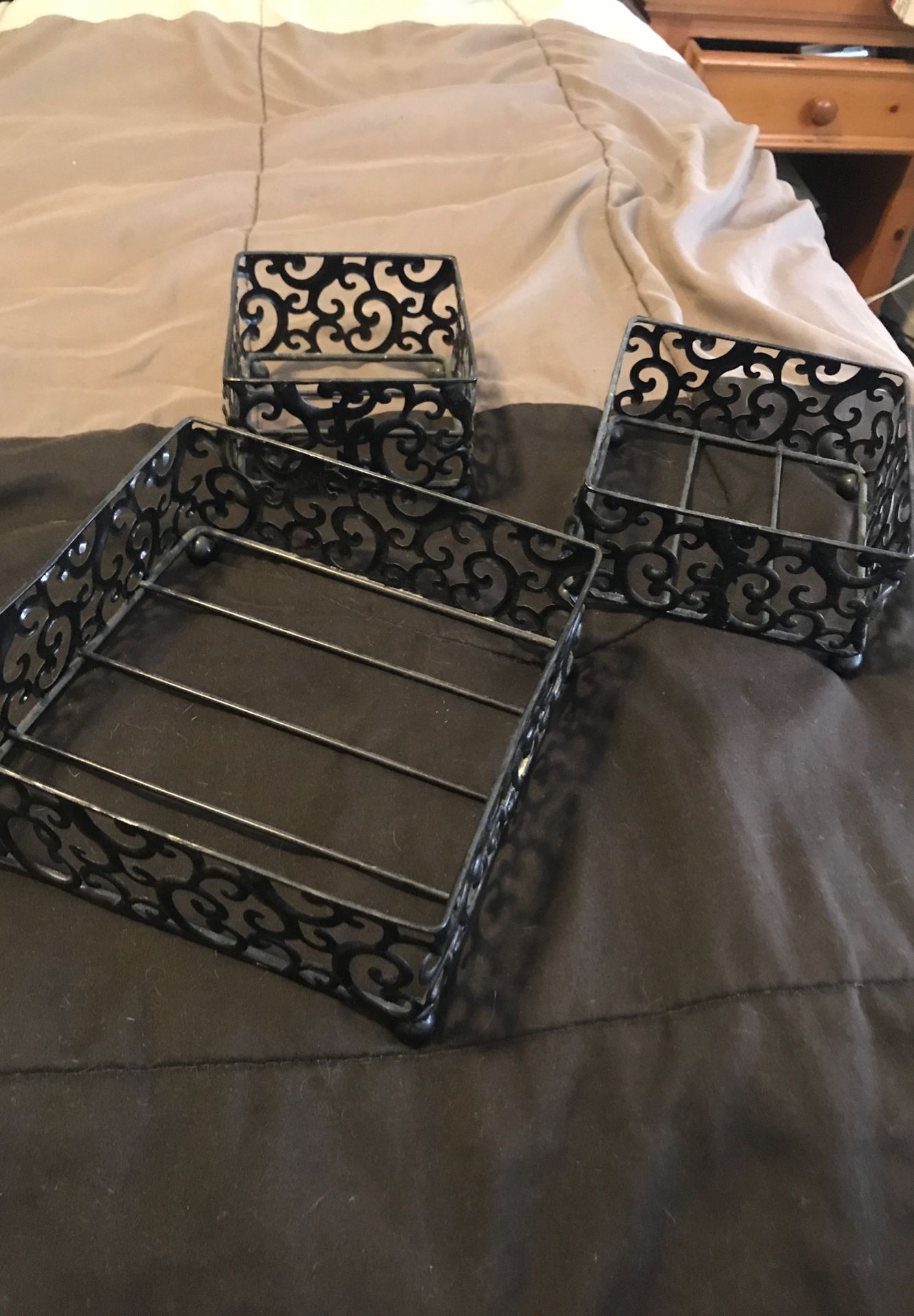 3 Home decor baskets
