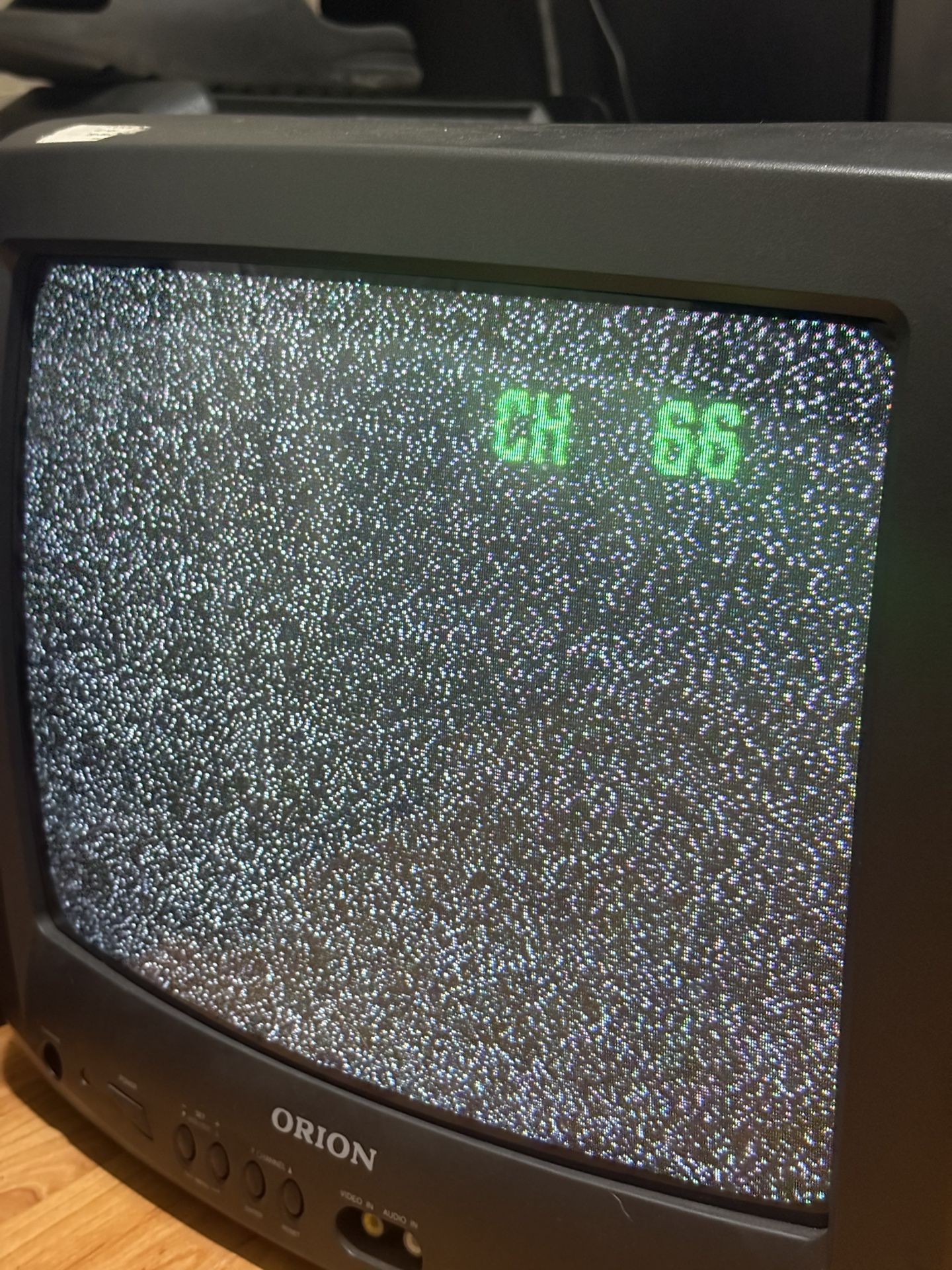 90s Or 2000s Old Tv Small, Working Condition No Remote Good For Retro Gaming 