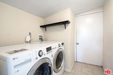 LG - SteamDryer 7.4 Cu. Ft. 10-Cycle Steam Gas Dryer - White