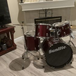 DRUM SET (Great Condition! 🔥) Sunlite, Red, Very Good For Beginners