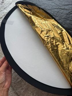 Light reflector