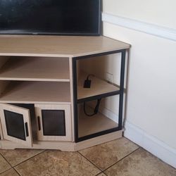 CORNER TV STAND