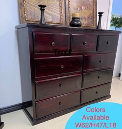 Nine drawers dresser