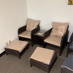 Brand New 5 Piece Outdoor Patio Set