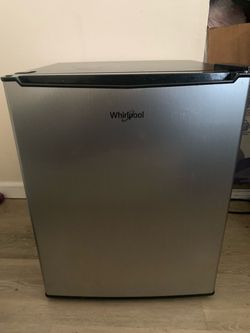 Mini fridge