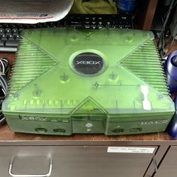 **Halo Special Edition Translucent Green Original Xbox Console – Rare Limited Edition Beauty with Controllers!**
