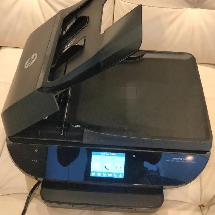 HP OfficeJet 5258 All-in-One Wireless Printer Print scan copy Fax Touchscreen HP smart app 2 sided printing RETAIL $399 see Description