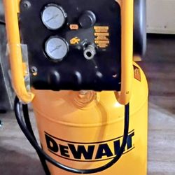 DeWalt 15 gal Vertical Portable Air Compressor Tank 225 psi 1.6 HP