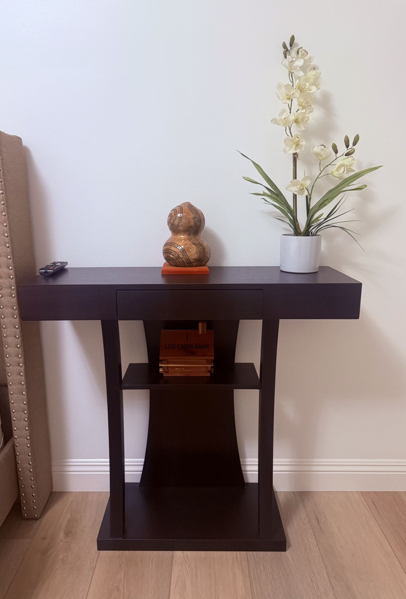 Entry/console Table