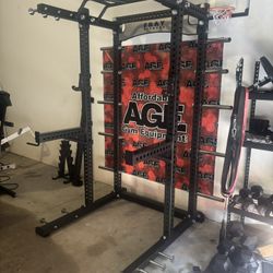 New Fray Savage Series Half Rack