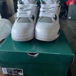 Jordan Retro 4