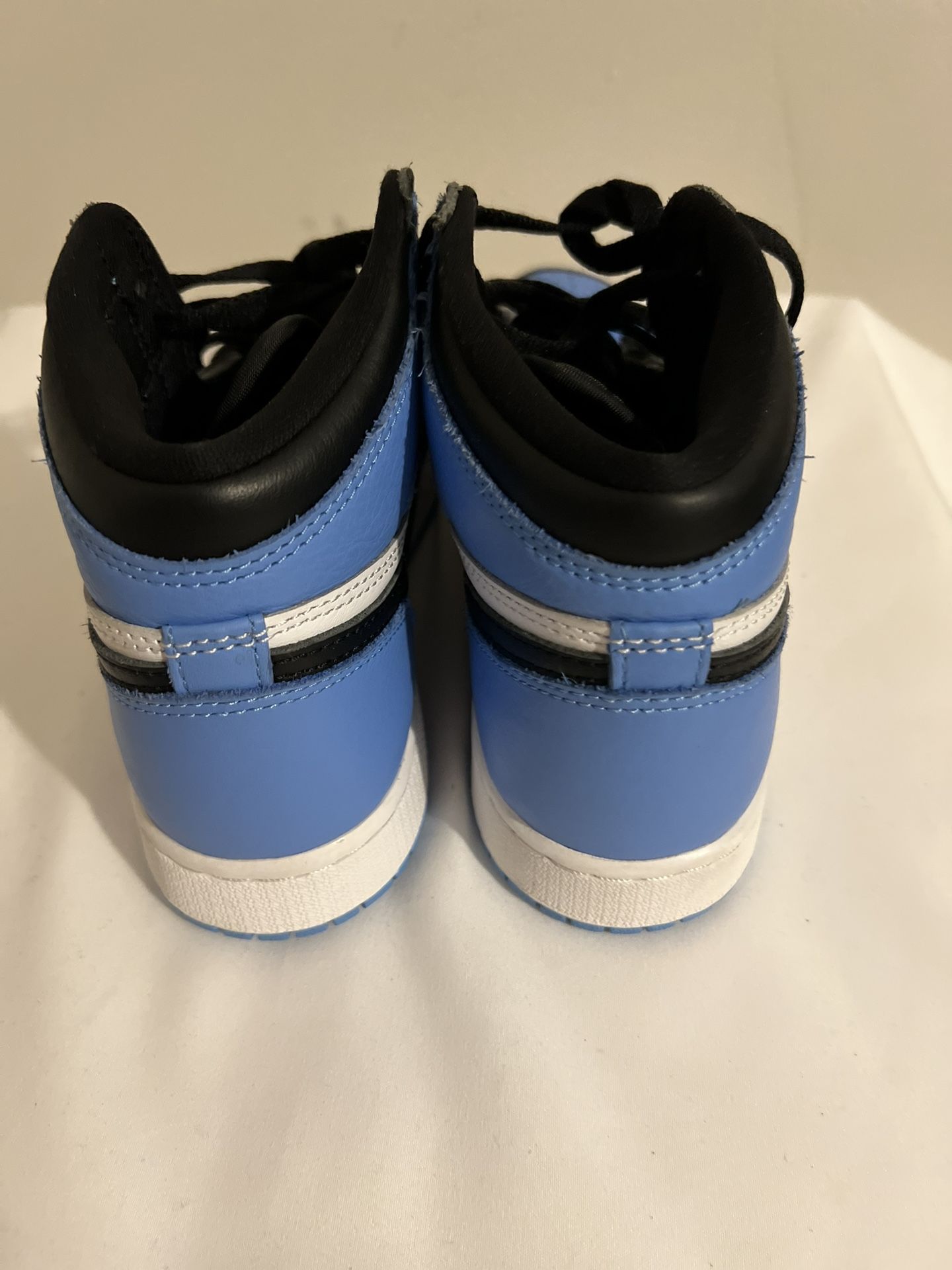 Jordan 1’s Blue/black 4.5