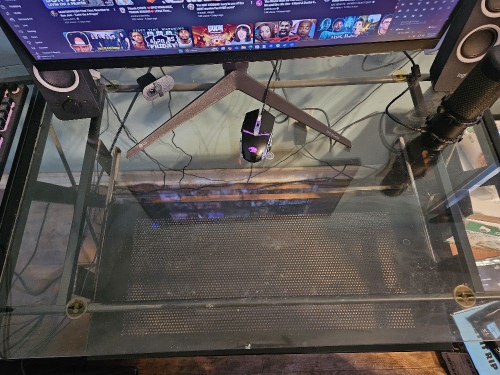 L Shaped Tempered Glass Desk