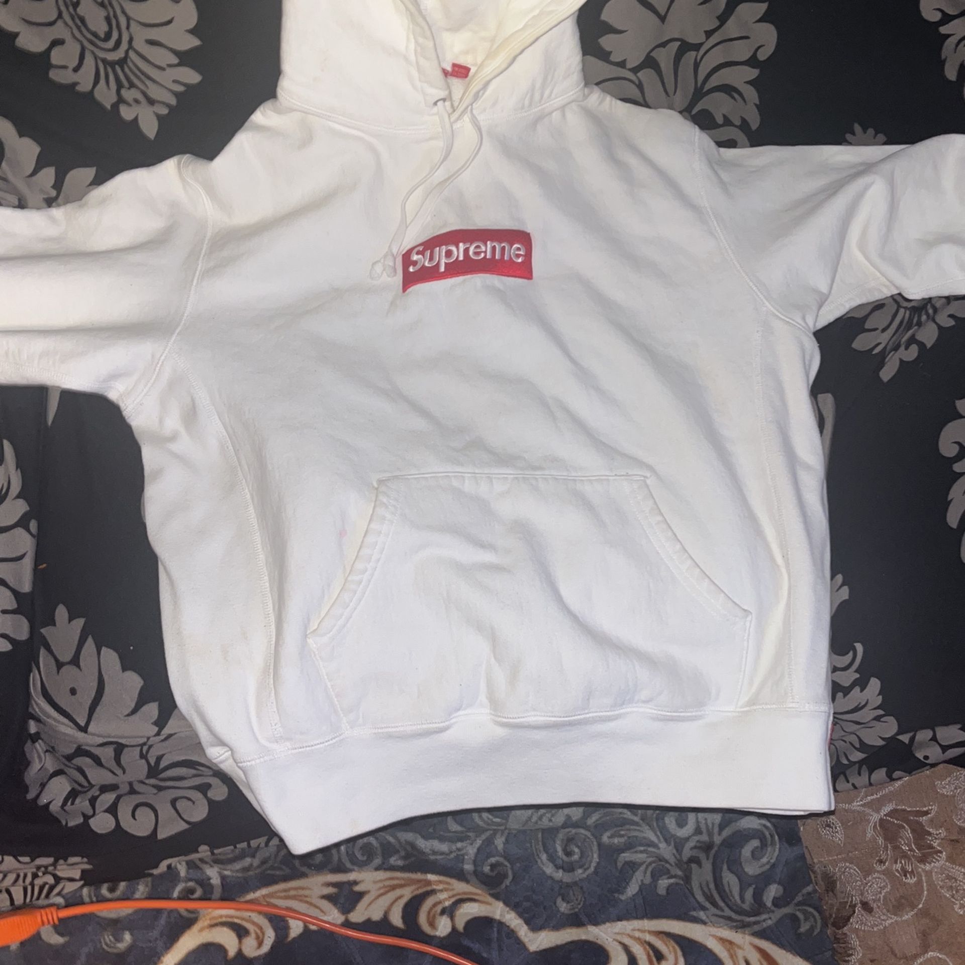 Supreme Hoodie