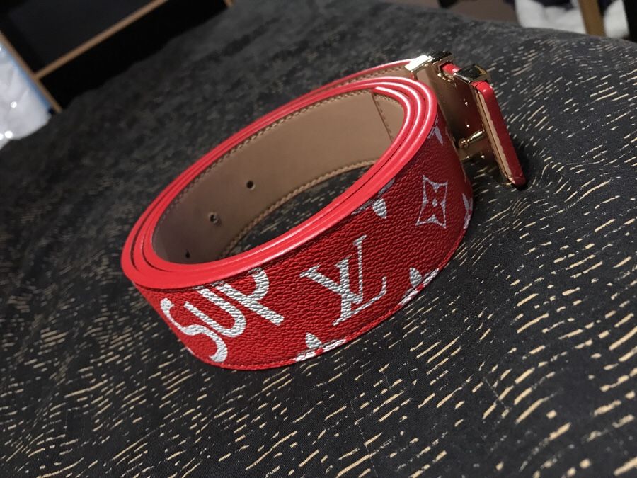 Louis Vuitton x Supreme Red Belt Sz 90 New With Tags/Box For Sale