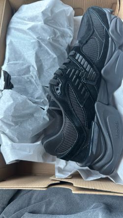 New Balance 9060 Triple Black Men Size 11