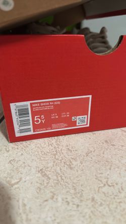 Brand new in the box Nike Shox size 5y