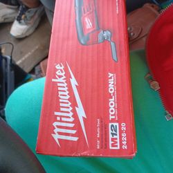 Milwaukee Multi Cutter 